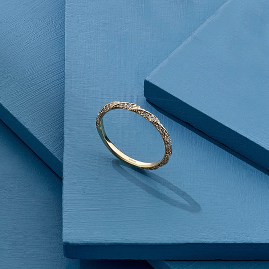 Round Cut Moissanite Twisted Diamond Wedding Band For Women