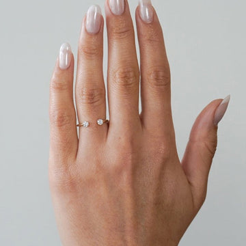 0.2CTW  Round Cut Moissanite Solitaire Unique Wedding Band